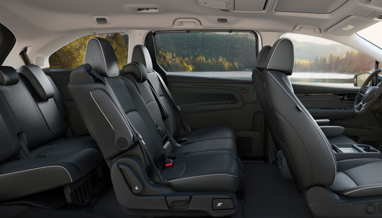 Wide side view of front and second row seats in an Odyssey.
